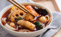 知名麻辣燙出現(xiàn)食品安全問題，如何保障吃的安全？